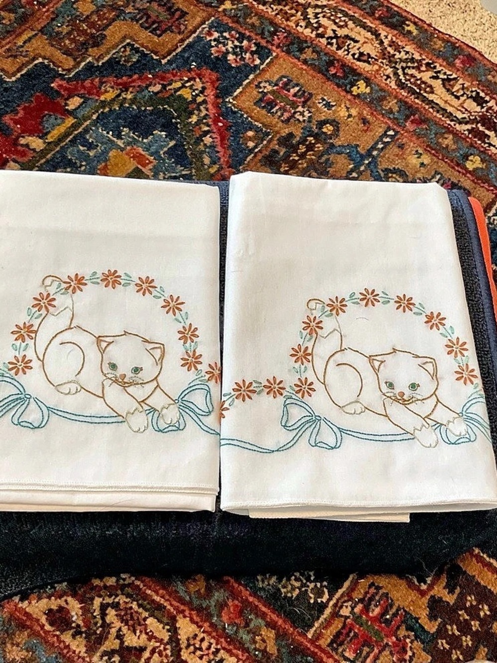 Embroidered Cat pillowcase Set in White & Blue Like New